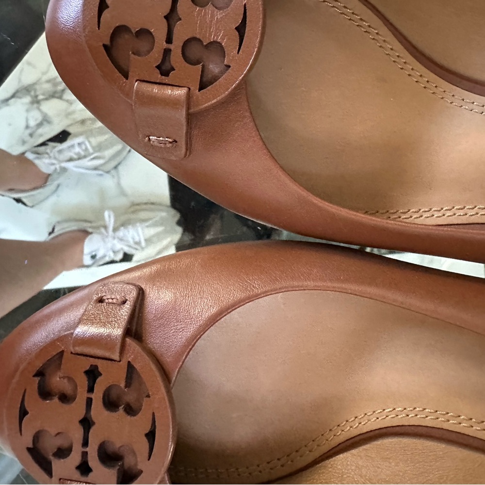 Tory Burch wedges 1” heel, 8 1/2 B in new condion